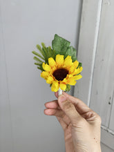 Load image into Gallery viewer, Boutonniere of Sunflower
